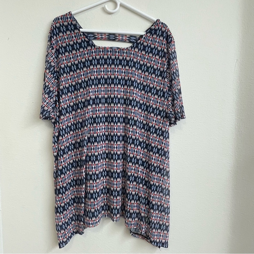 Catherines top womens plus size 2X Geometric Print Tunic Pullover Lined Feminine